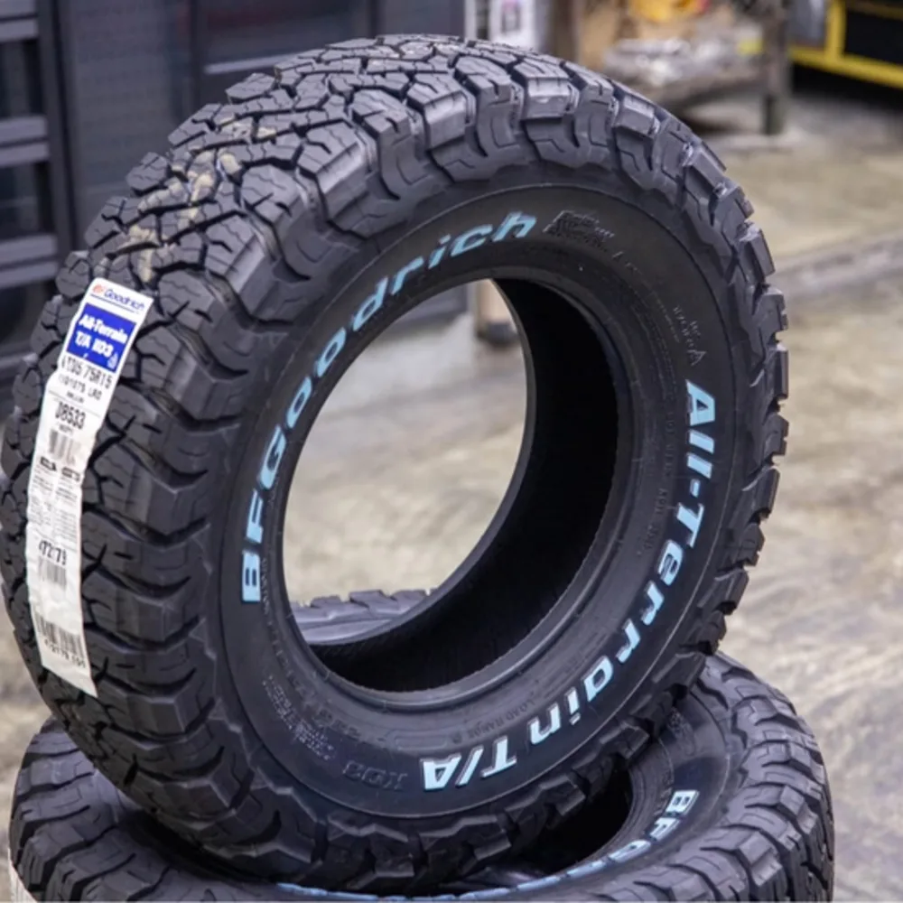 Llanta AT 235/75R15